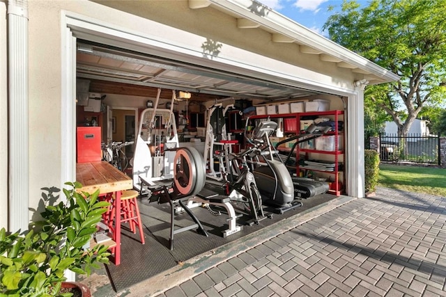 4328 Sunset Ave, Montrose, CA 91020 - view of garage