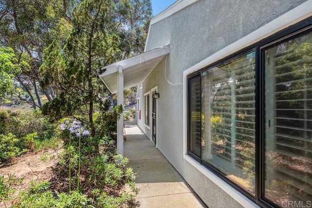 8004 Caminito Gianna, La Jolla, CA 92037 - view of home's exterior featuring stucco siding