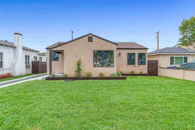 433 N Buena Vista St, Burbank, CA 91505 - bungalow-style house featuring stucco siding