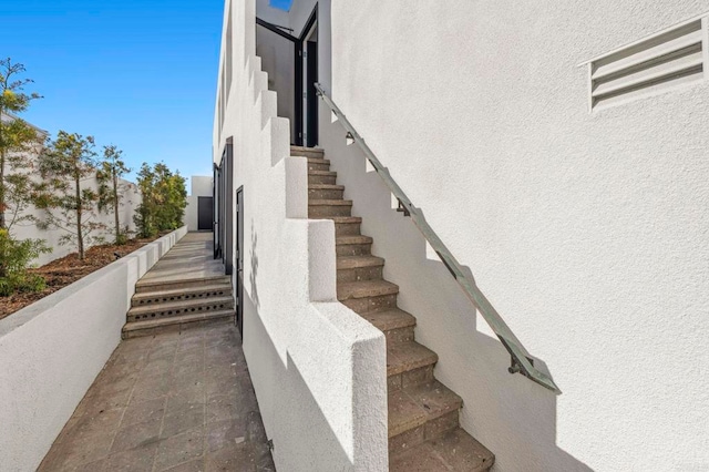 1716 Ocean Front, Del Mar, CA 92014 - view of stairway