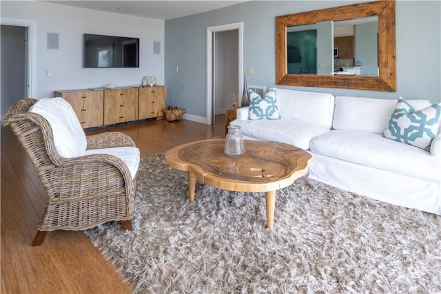 901 Ocean Ave, Santa Monica, CA 90403 - living room with wood finished floors and baseboards