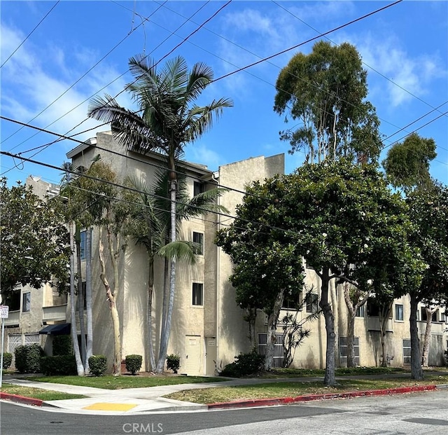 2343 E 17th St Unit 308, Long Beach, CA 90804 - view of front of property with stucco siding