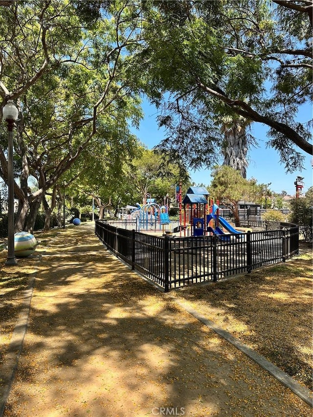 2343 E 17th St Unit 308, Long Beach, CA 90804 - view of community playground