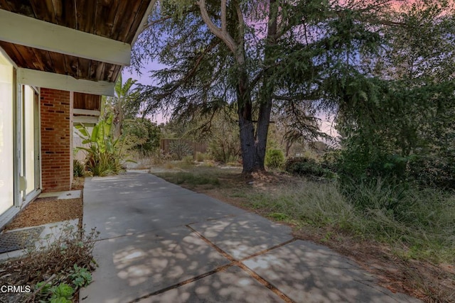 1412 Ellsworth Ct, Thousand Oaks, CA 91360 - patio terrace at dusk featuring a patio