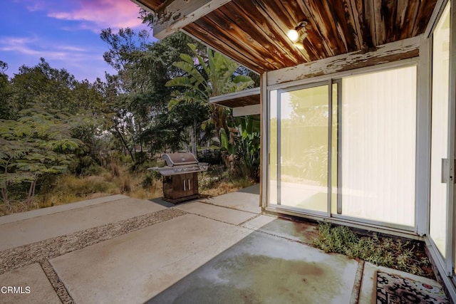 1412 Ellsworth Ct, Thousand Oaks, CA 91360 - view of patio with grilling area