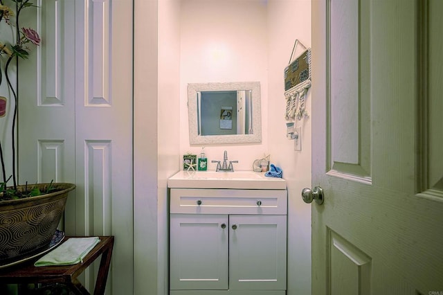 320 W 8th Ave, Escondido, CA 92025 - bathroom with vanity