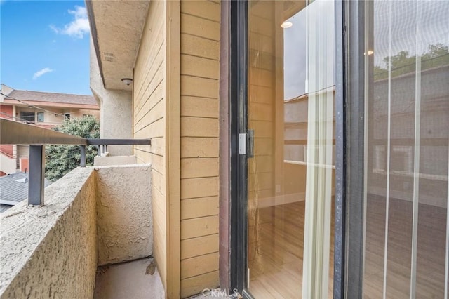 1207 N Columbus Ave, Glendale, CA 91202 - view of balcony