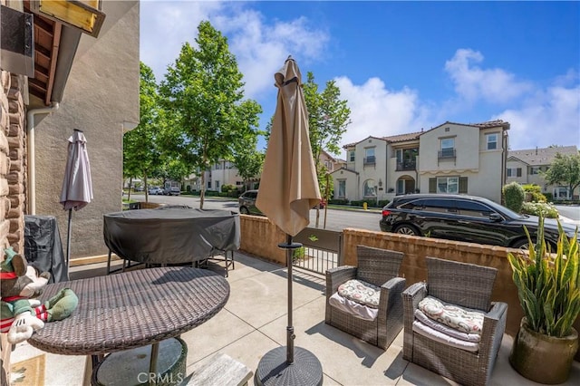 6 Fenix St, Rancho Mission Viejo, CA 92694 - view of patio / terrace featuring a residential view