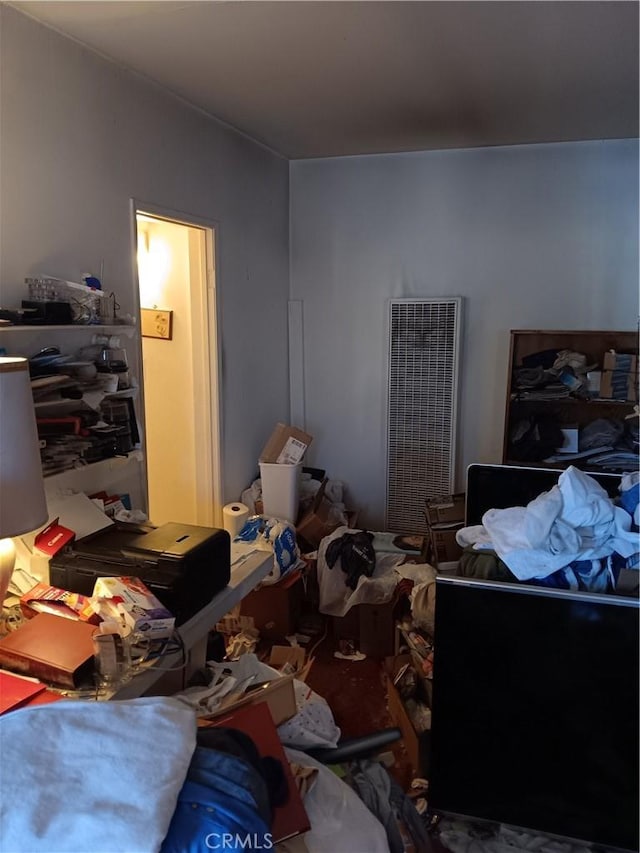 10007 Otis St, South Gate, CA 90280 - bedroom with a heating unit