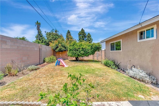 15041 Columbia Ln, Huntington Beach, CA 92647 - view of fenced backyard