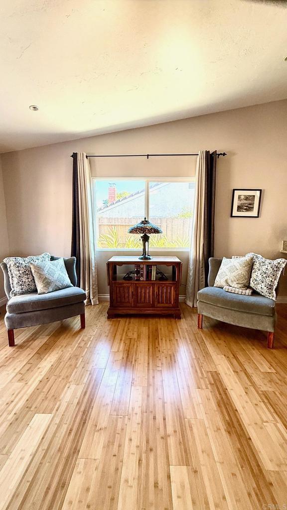 14330 Jennings Vista Way, Lakeside, CA 92040 - sitting room with wood-type flooring