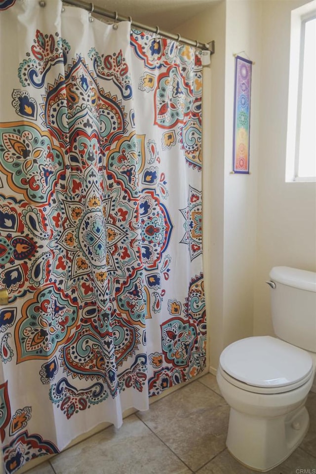 14330 Jennings Vista Way, Lakeside, CA 92040 - full bath featuring tile patterned flooring and a shower with curtain