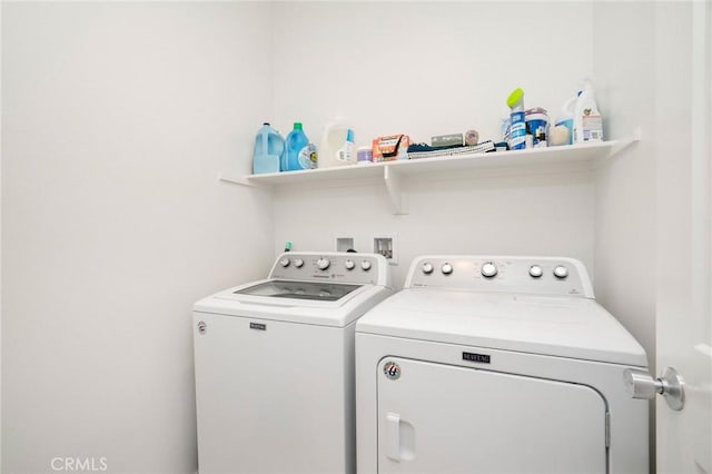 101 Red Brick Dr Unit 5, Simi Valley, CA 93065 - laundry area featuring washing machine and clothes dryer