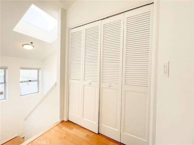 1628 E Palm Ave Unit 5, El Segundo, CA 90245 - detailed view of a skylight and wood finished floors