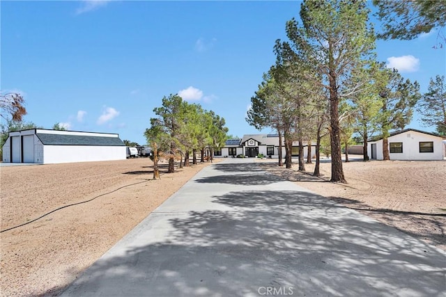 37077 Coyote Lake Rd, Newberry Springs, CA 92365 - photo 2