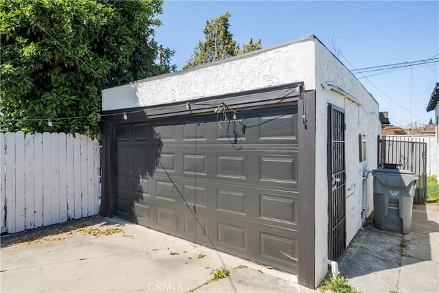 11001 Duncan Ave, Lynwood, CA 90262 - view of detached garage