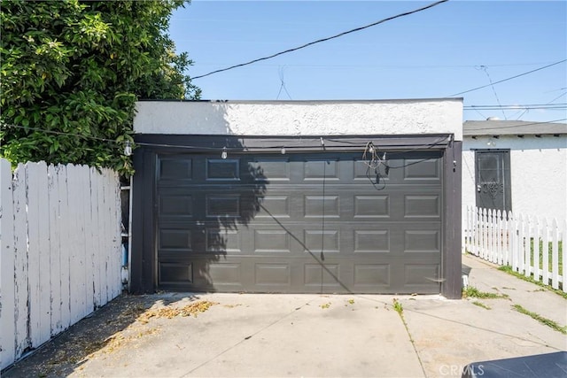11001 Duncan Ave, Lynwood, CA 90262 - view of detached garage