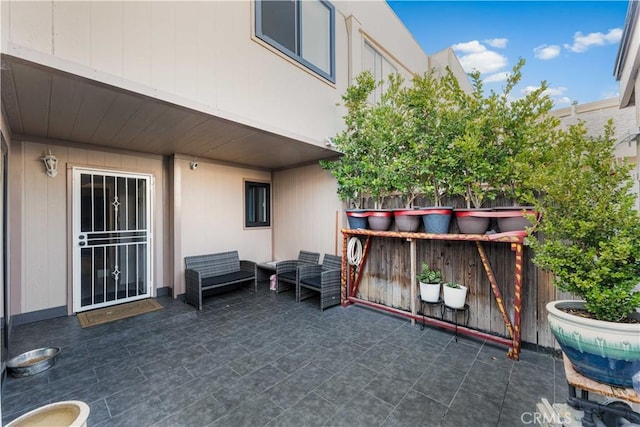 15060 Chatsworth St Unit E, San Fernando, CA 91345 - view of patio / terrace