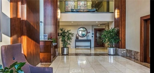 388 E Ocean Blvd Unit 718, Long Beach, CA 90802 - lobby featuring a high ceiling