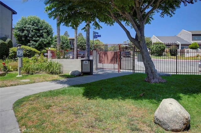 23318 Sesame St Unit E, Torrance, CA 90502 - view of gate
