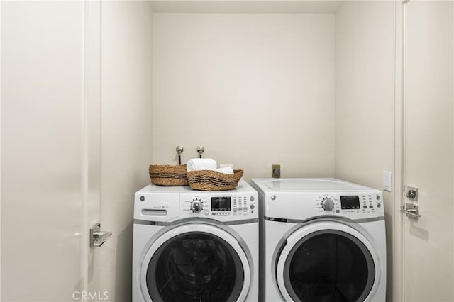 11 Thunder Trl Unit 6, Irvine, CA 92614 - laundry room featuring separate washer and dryer