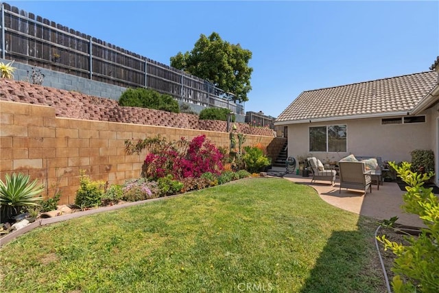 825 Rosana Pl, Nipomo, CA 93444 - fenced backyard with stairs and a patio