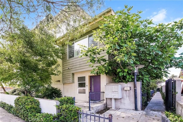 1002 Leighton Ave, Los Angeles, CA 90037 - view of front of house