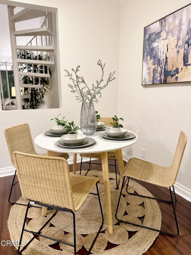 501 E Del Mar Blvd Unit 303, Pasadena, CA 91101 - dining area with wood finished floors and baseboards