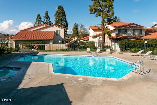 1716 Shoreline St, Camarillo, CA 93010 - community pool featuring a community hot tub and a patio
