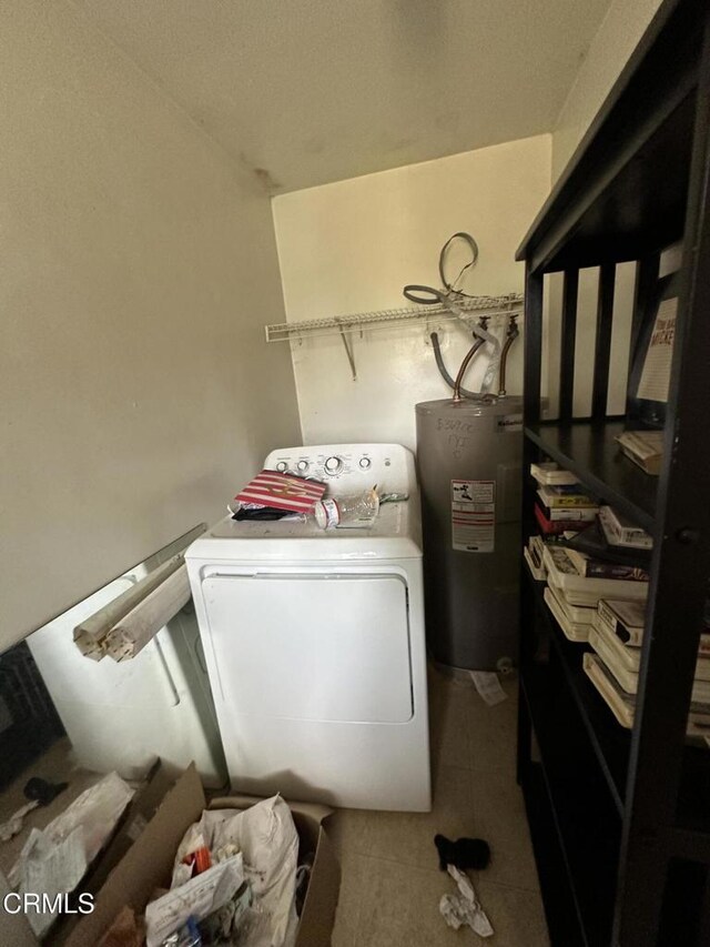 752 Stewart St Unit 1/2, Fort Bragg, CA 95437 - washroom with washer / dryer and water heater