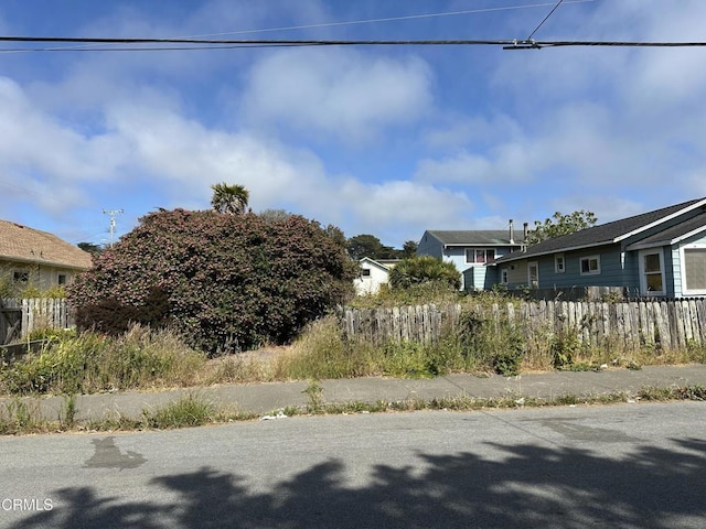 752 Stewart St Unit 1/2, Fort Bragg, CA 95437 - view of yard