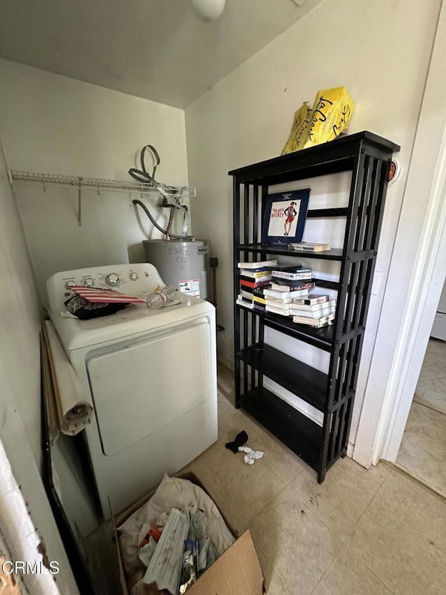 752 Stewart St Unit 1/2, Fort Bragg, CA 95437 - laundry room featuring washer / clothes dryer and electric water heater