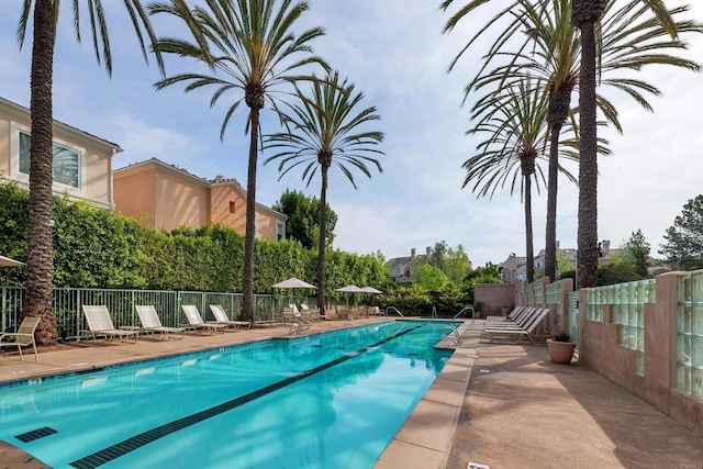 12672 Carmel Country Rd Unit 51, San Diego, CA 92130 - community pool with a patio