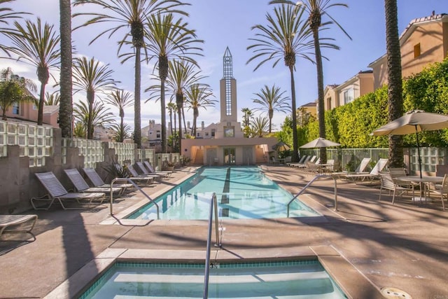 12672 Carmel Country Rd Unit 51, San Diego, CA 92130 - community pool featuring a patio area