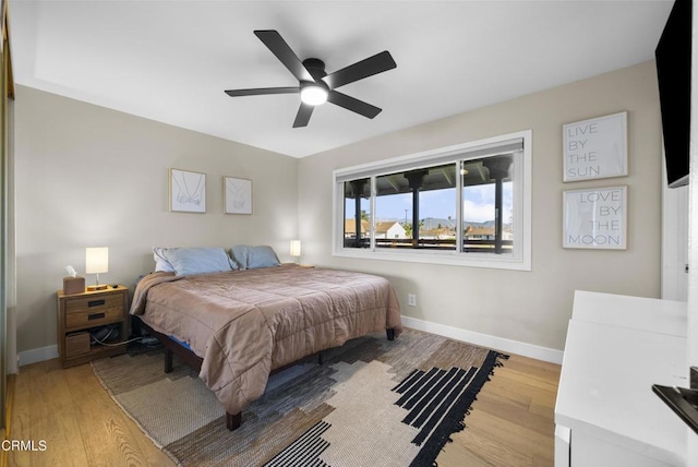 527 Keyser Rondo, Camarillo, CA 93010 - bedroom with light wood-type flooring and a ceiling fan