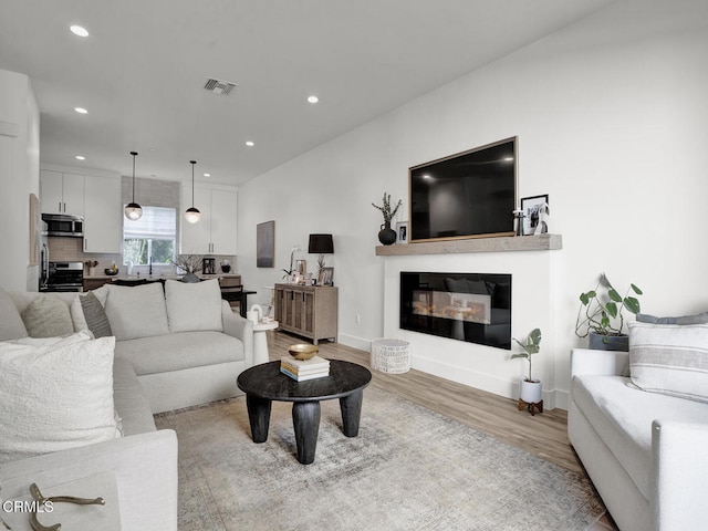 5662 Hazeltine Ave, Sherman Oaks, CA 91401 - photo 7