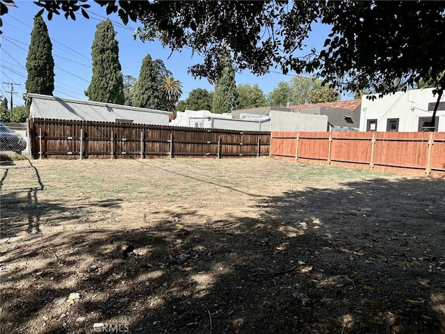 5743 Magnolia Ave, Riverside, CA 92506 - view of fenced backyard