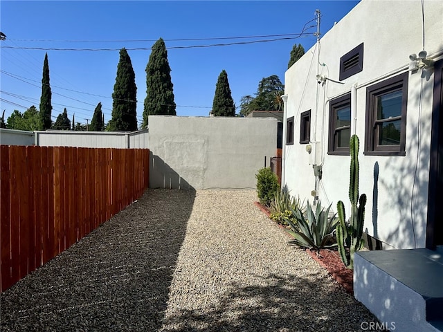 5743 Magnolia Ave, Riverside, CA 92506 - view of yard