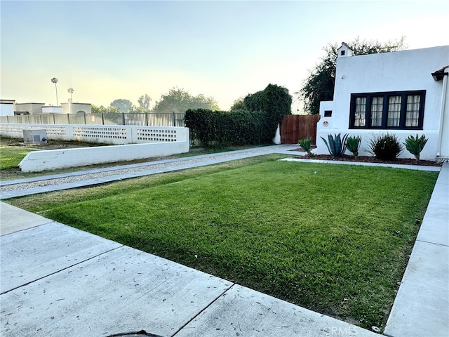 5743 Magnolia Ave, Riverside, CA 92506 - view of yard