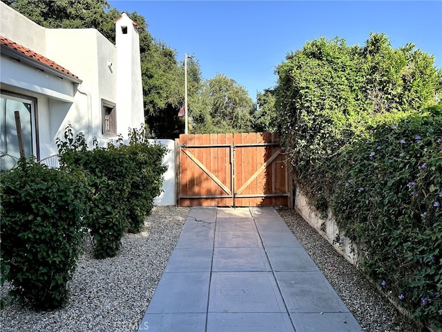 5743 Magnolia Ave, Riverside, CA 92506 - view of gate