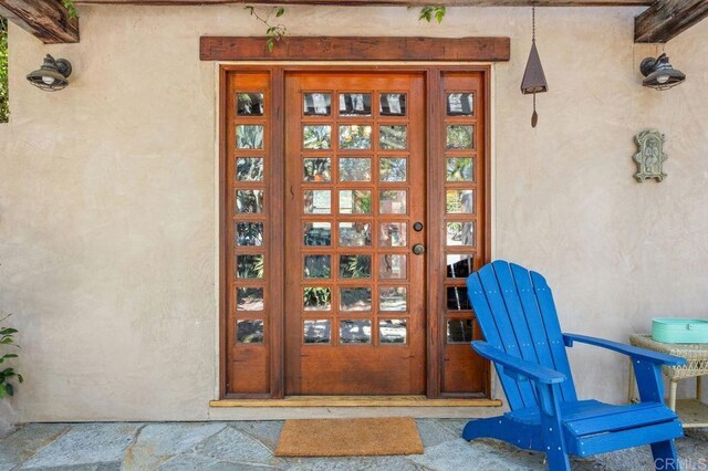 934 Arden Dr, Encinitas, CA 92024 - entrance to property with stucco siding