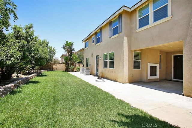 5621 Avocet Dr, Jurupa Valley, CA 91752 - view of yard with a patio