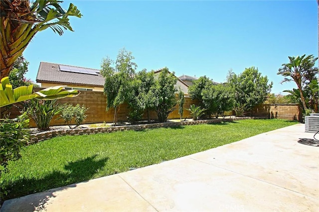 5621 Avocet Dr, Jurupa Valley, CA 91752 - fenced backyard with a patio area