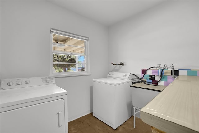 824 De La Fuente St, Monterey Park, CA 91754 - laundry area featuring washer and clothes dryer
