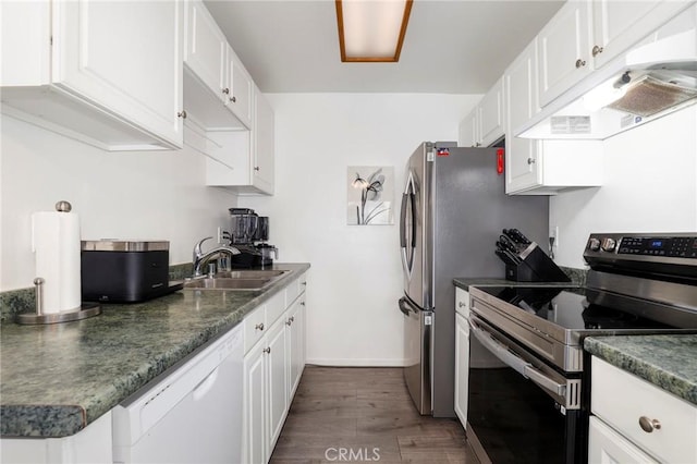 10757 Hortense St Unit 102, North Hollywood, CA 91602 - kitchen featuring electric range, dishwasher, under cabinet range hood, wood finished floors, and white cabinets