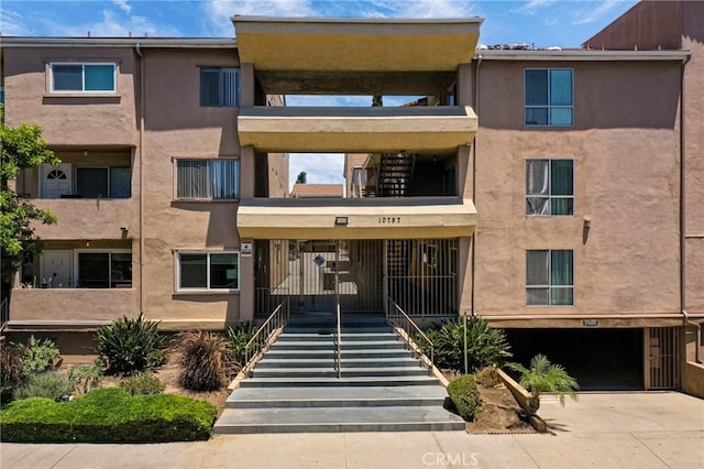 10757 Hortense St Unit 102, North Hollywood, CA 91602 - view of apartment building / complex