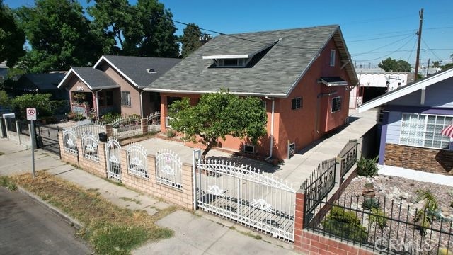 5854 Woodlawn Ave, Los Angeles, CA 90003 - photo 1