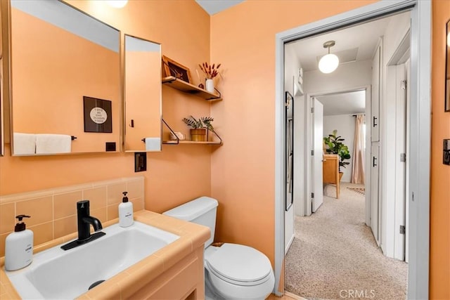 7638 Dumosa Ave, Yucca Valley, CA 92284 - half bath with toilet and vanity