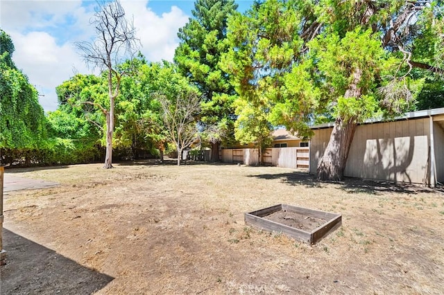 2344 Porter Way, Chico, CA 95926 - view of yard