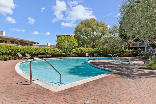 6542 Ocean Crest Dr Unit B208, Rancho Palos Verdes, CA 90275 - community pool featuring a patio area